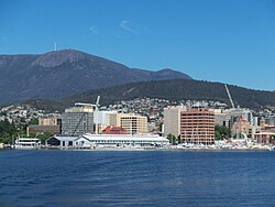 Hobart with kunanyi / Mt Wellington
