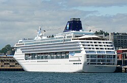 210 cruise ship visits brought 886,039 passengers to Seattle in 2008.[206]
