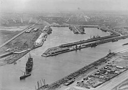 The Yarra and Victoria Docks in 1928