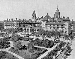 The Ponce de León Hotel in St. Augustine, about 1901