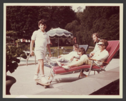 Bernstein with his wife (Felicia) and three children at their Fairfield, Connecticut home, 1966