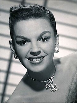 Publicity photo of Garland in 1950