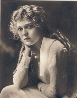 Actress Mary Pickford played a number of ingénue roles.