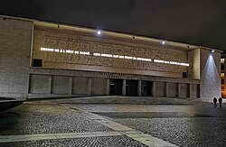 The former Casa del Fascio, now bearing a quotation from Hannah Arendt