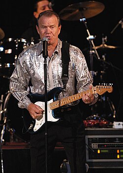 Campbell performing in Texas, January 2004
