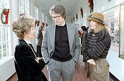 Keaton (right) at the White House with First Lady Nancy Reagan and Warren Beatty (December 1981)