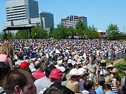 On May 18, Obama speaks to a crowd of 75,000 in Portland, Oregon.[105]