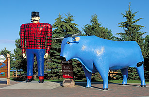 The first Paul Bunyan statue (Bemidji, Minnesota)