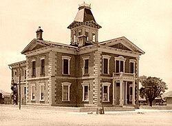 Cochise County Courthouse in Tombstone, Arizona, before it was restored. It remained vacant from 1931 through 1955, when it was redeveloped as a museum.
