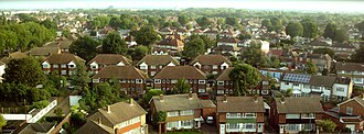 Skyline of West Feltham and Bedfont Lakes looking north-west.