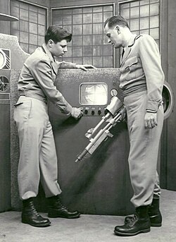Don Hastings (left) and Al Hodge (right) in Captain Video and His Video Rangers