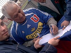 Leonel Sánchez is still popular among the fans.