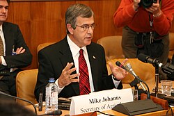 Johanns speaks at a hearing, 2005