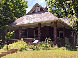 Ecohouse[132] is a student residence and service center for ecological wellbeing.