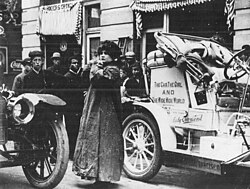 Blanche Scott's Lady Overland 1910 motor trip, stopping in Toledo