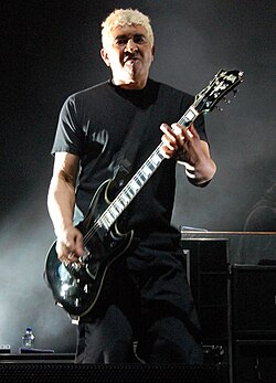 Nirvana added an extra guitarist, Pat Smear, for the In Utero tour.