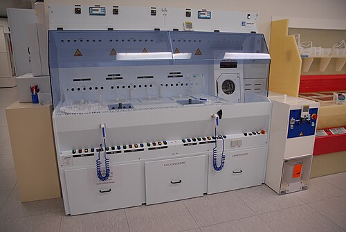 Wet etching tanks