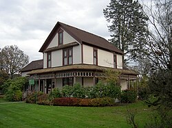 Sumner's Ryan House (home of the city's historical museum) is on the National Register of Historic Places.