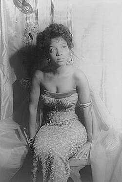 Dee by Carl Van Vechten, September 25, 1962