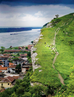 Overhead view of Nikopol, northern Bulgaria. - Панорамен изглед от Нико̀пол.