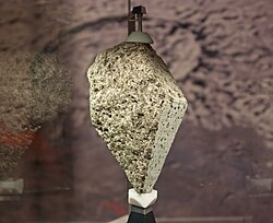 Lunar olivine basalt collected by Apollo 15 astronauts