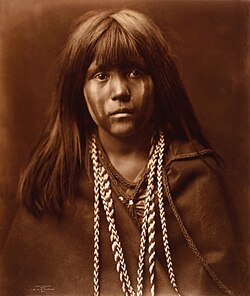 Mosa, a Mojave girl in 1903, photograph by Edward Curtis