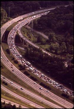 Heavy traffic on the beltway in Maryland in May 1973