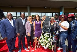 Karen Bass and Gaye's family at the dedication of the Marvin Gaye Post Office in Los Angeles in 2019