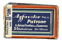 A box of Agfacolor Neu with the instruction "expose as 15/10° DIN" (in German)