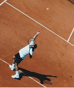 Rios serving at 2000 French Open