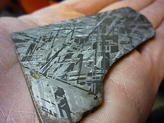 Widmanstätten pattern in NiFe octahedrite meteorite
