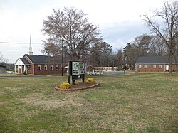 Harp's Crossing Baptist Church in Hollonville