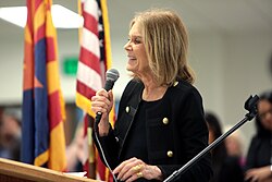 Steinem speaking with supporters at the Women Together Arizona Summit at Carpenters Local Union in Phoenix, Arizona, September 2016.