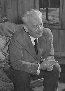 Szent-Györgyi in 1948