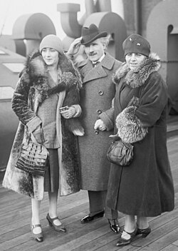 Toscanini with his wife and daughter Wally