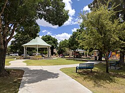 Madeline Park in Kern Place