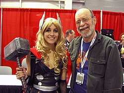 Simonson with a Thor cosplayer at the 2012 New York Comic Con