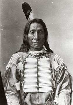 Maȟpíya Lúta (Red Cloud)