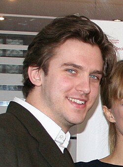 Jury member Dan Stevens had to find ways to read in between takes of Downton Abbey.