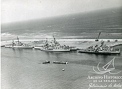 Destroyers Cochrane and Blanco Encalada, Fletcher class, light cruiser O’Higgins, destroyer Almirante Riveros and light cruiser Capitán Prat in Arica port, circa 1965.