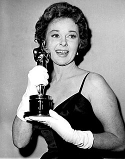 Hayward received an Oscar for her portrayal of Barbara Graham. In her acceptance speech, she thanked Wanger.[145]