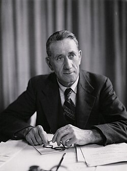 Former Minister for Transport, Alfred Barnes, served as chairman of the Co-operative Press.