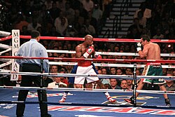 Floyd Mayweather Jr. (left) using Michigan Defense against Juan Manuel Márquez