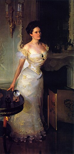 American heiress, author, and socialite Isabel Weld Perkins was a member of DAR