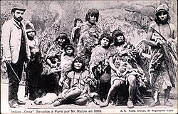 Natives of Tierra del Fuego (Argentine Patagonia), brought to Paris by the Belgian whaling entrepreneur Maurice Maître for the exhibition.