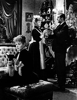 Ingrid Bergman, Angela Lansbury and Boyer in Gaslight (1944)
