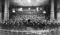 Stokowski and the Philadelphia Orchestra at 2 March 1916 American premiere of Mahler's 8th Symphony