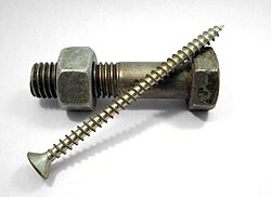 Differentiation between bolt and screw