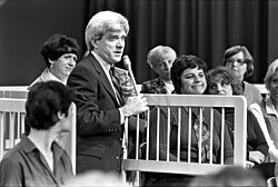 Donahue during a 1980 episode