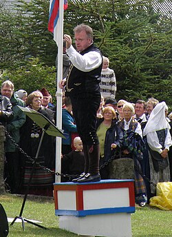 Sunleif Rasmussen directing the Ólavsøka Cantata 2009.